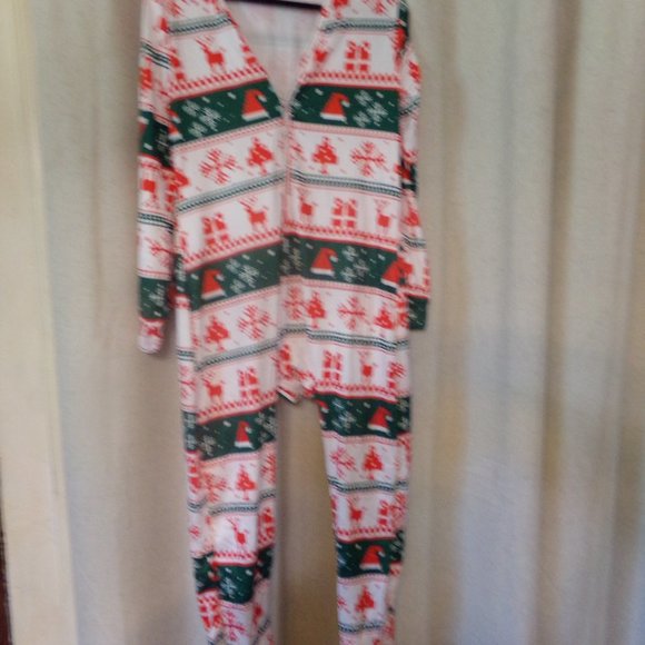 Drop Bottom Xmas one Piece pajama - Picture 2 of 3
